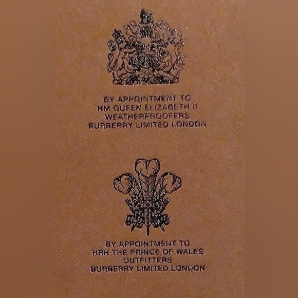 Burberry Arthur M Story Trainers - Picture 15 of 16